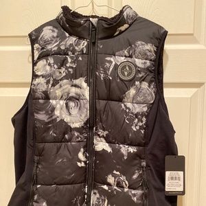 Skechers Black vest with white and gray flowers size 2xl